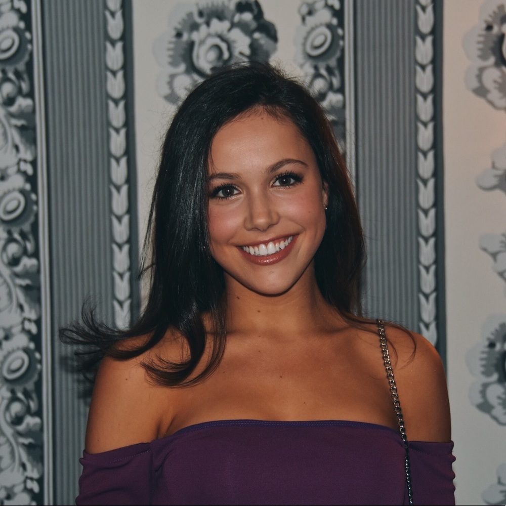 Meet your Posher, Caroline